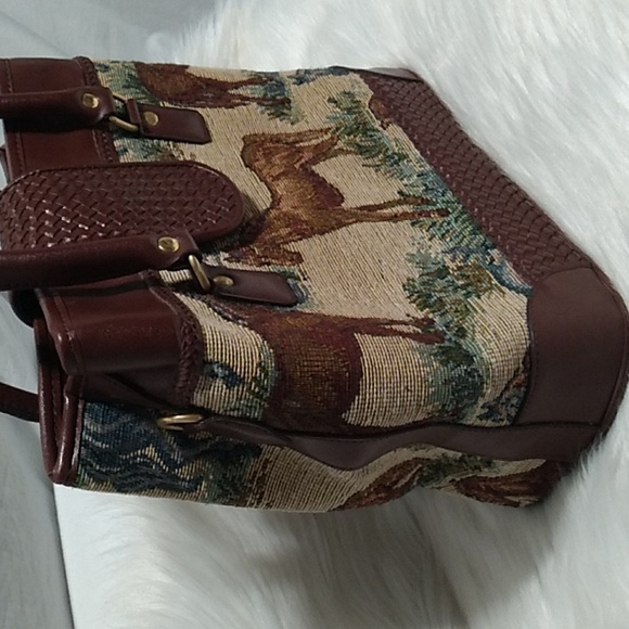 SALE! RARE! Horse Tapestry 🐎 Woven Faux Leather Vintage Handbag Never Used - Picture 4 of 16